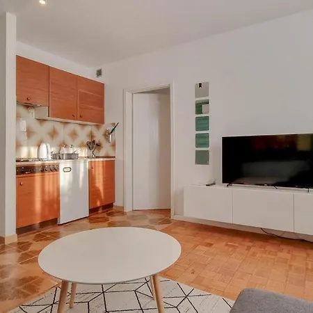 Valerian 1 Apartment