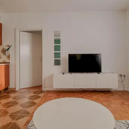 Apartment Valerian 1 Novigrad Istria
