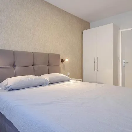 Apartment Valerian 1