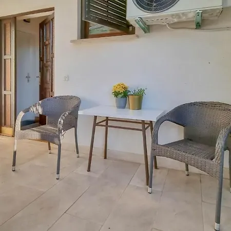 Valerian 1 Apartment